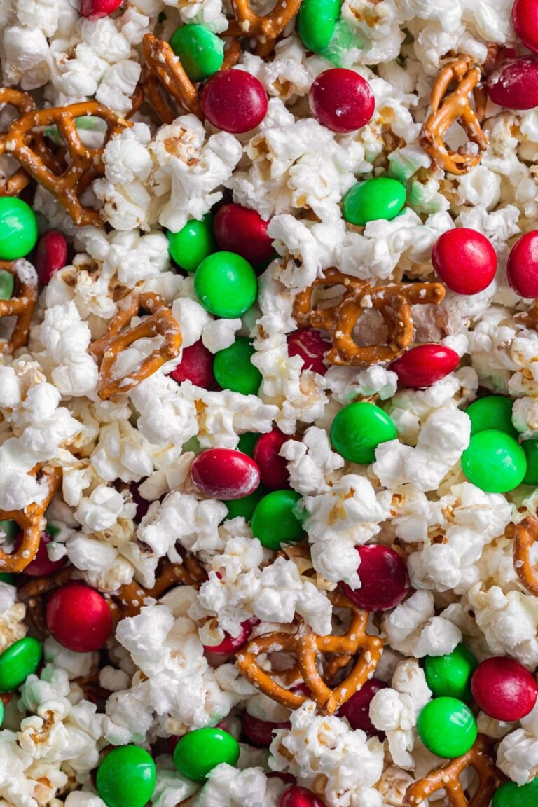 Christmas Popcorn Crunch Recipe